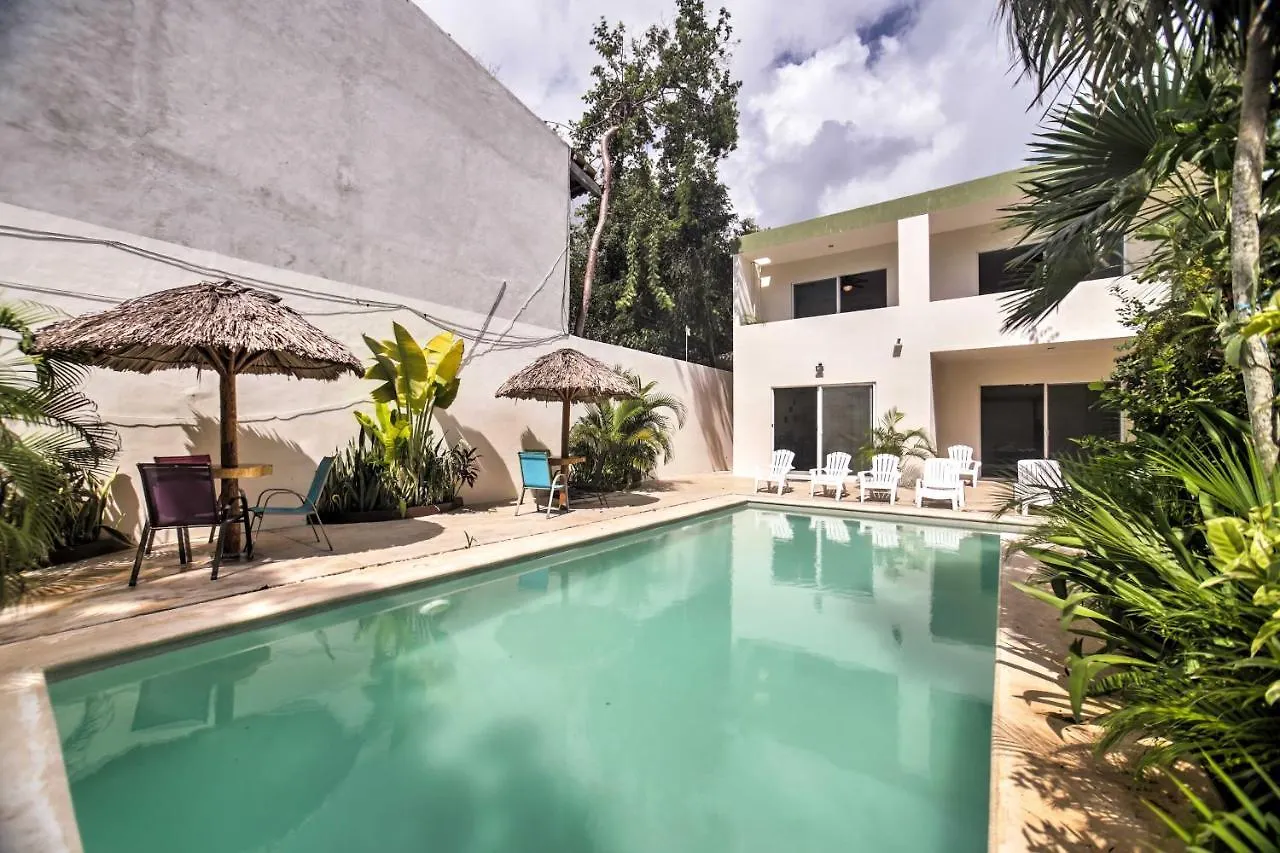 Casa Esmeralda With Pool Access And Furnished Patio! トゥルム
